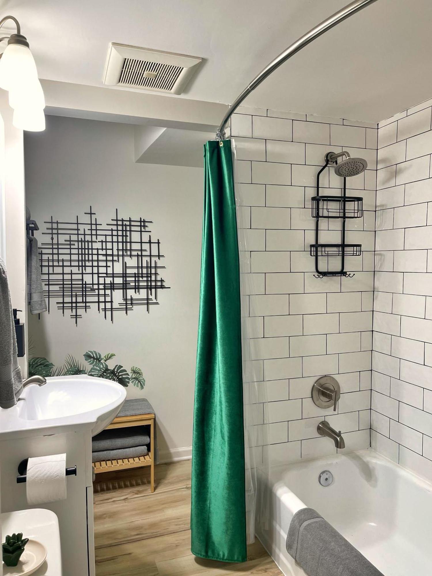 Апартаменти *New* The Cozy Haven, 5 Minutes To Atl Airport Атланта Екстер'єр фото
