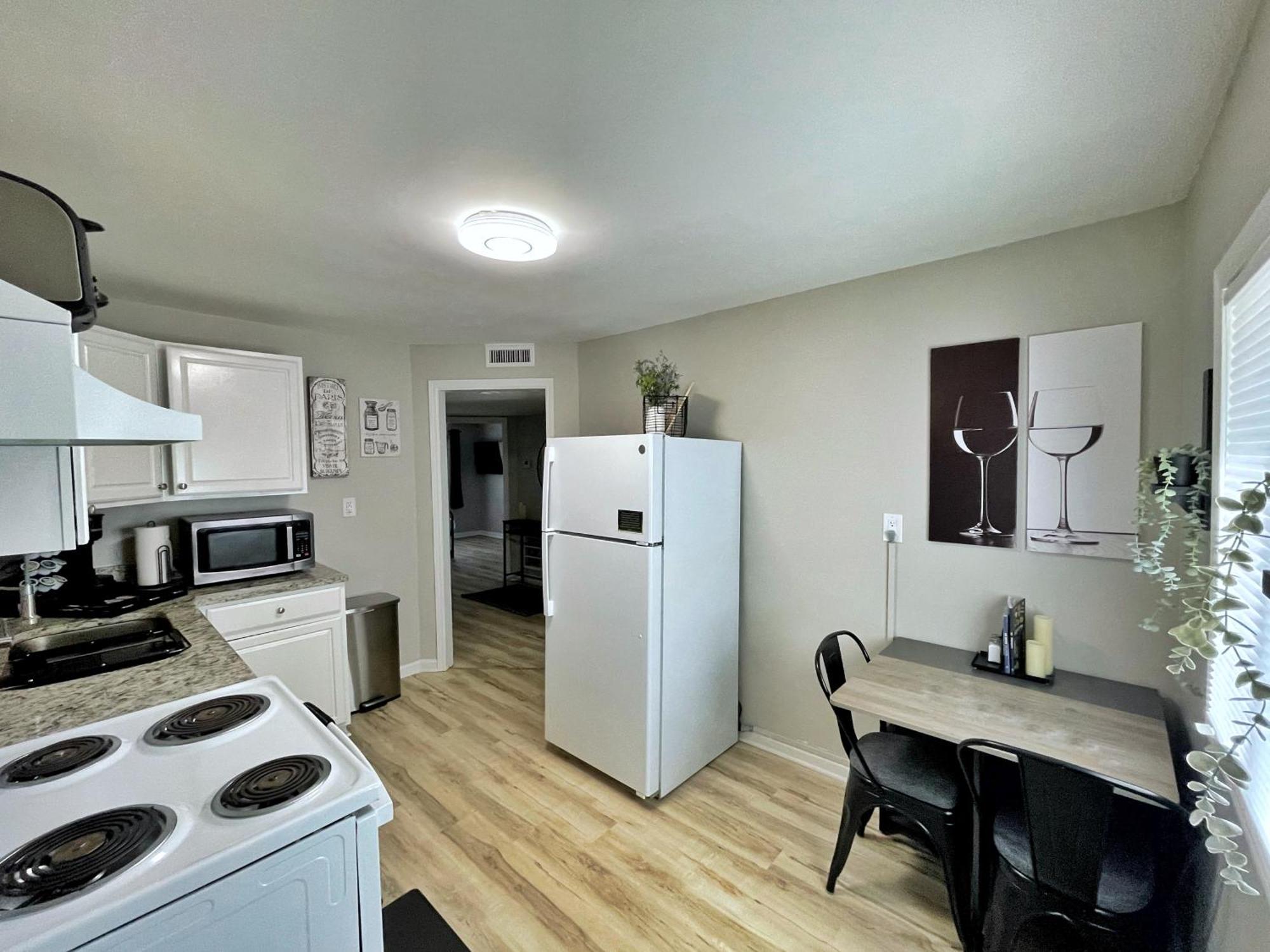 Апартаменти *New* The Cozy Haven, 5 Minutes To Atl Airport Атланта Екстер'єр фото