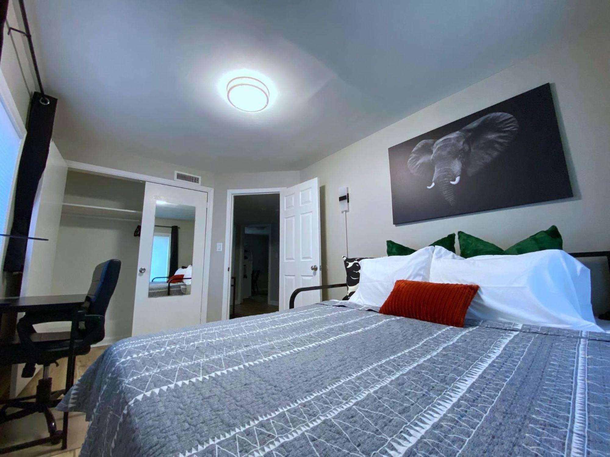 Апартаменти *New* The Cozy Haven, 5 Minutes To Atl Airport Атланта Екстер'єр фото